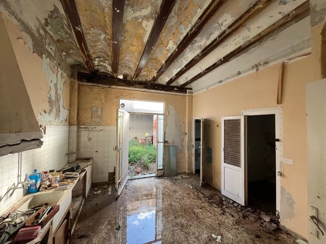 3 makuuhuone Omakotitalo myytävänä paikassa Tavernes de la Valldigna - 60 000 € (Ref: 9470999)