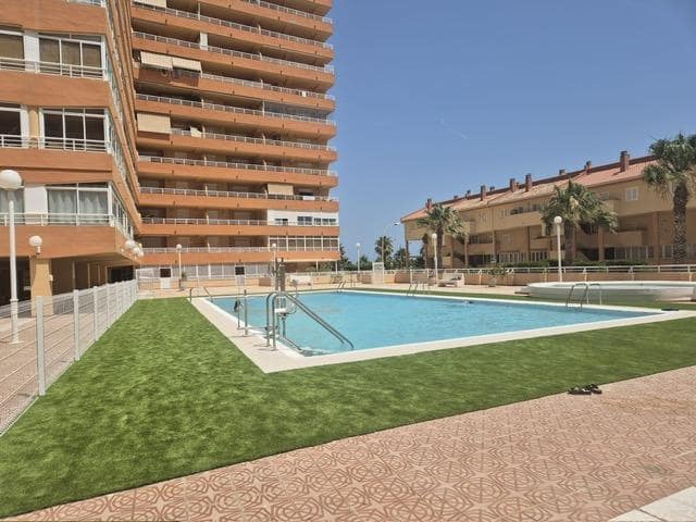 4 bedroom Apartment for sale in Tavernes de la Valldigna with pool - € 270,000 (Ref: 9491445)