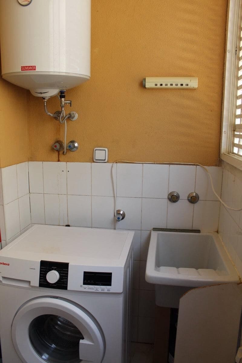 4 bedroom Apartment for sale in Tavernes de la Valldigna with pool - € 270,000 (Ref: 9491445)