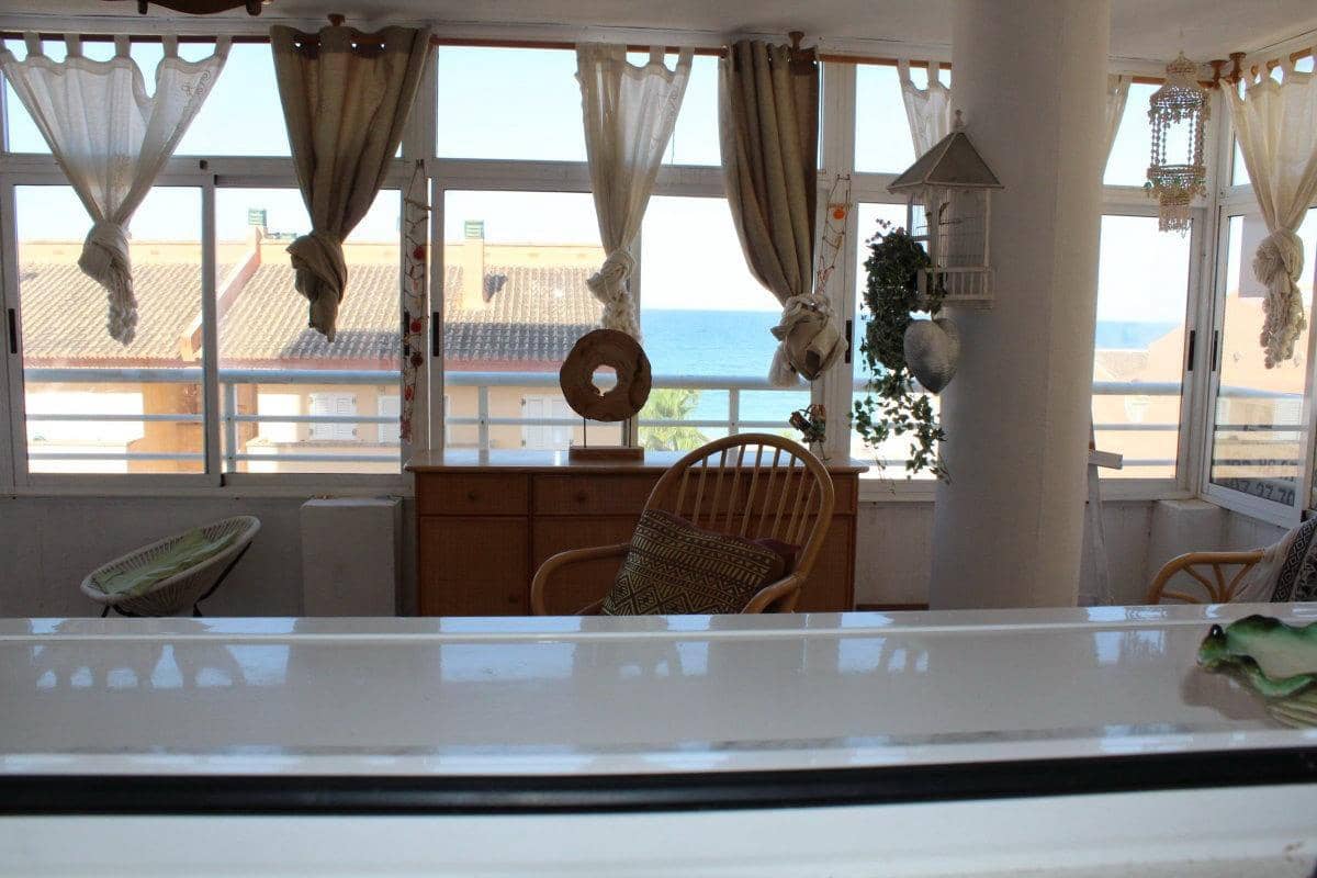 4 bedroom Apartment for sale in Tavernes de la Valldigna with pool - € 270,000 (Ref: 9491445)