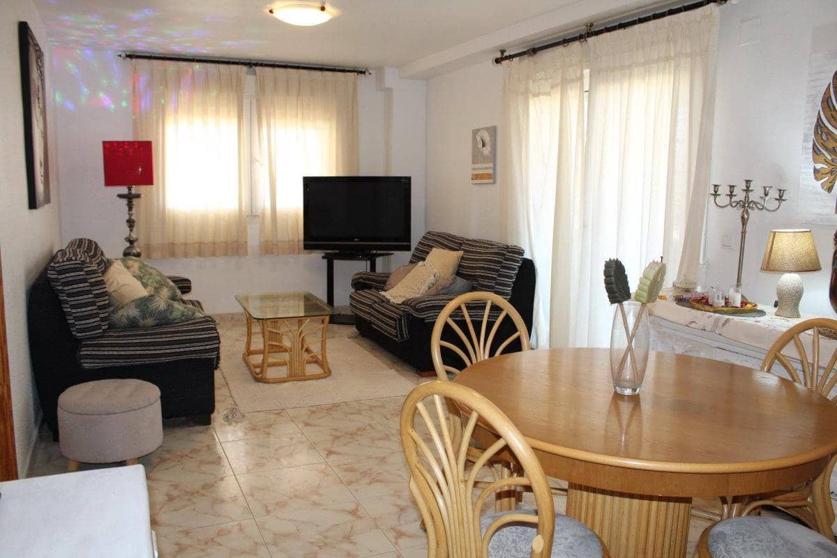 4 bedroom Apartment for sale in Tavernes de la Valldigna with pool - € 270,000 (Ref: 9491445)