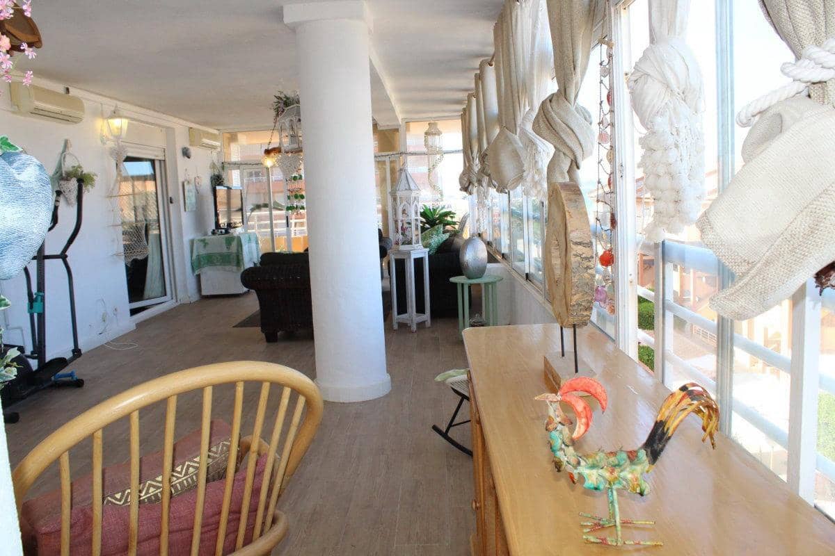 4 bedroom Apartment for sale in Tavernes de la Valldigna with pool - € 270,000 (Ref: 9491445)