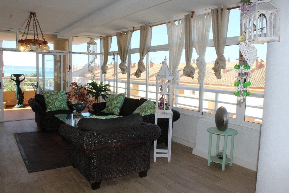 4 bedroom Apartment for sale in Tavernes de la Valldigna with pool - € 270,000 (Ref: 9491445)