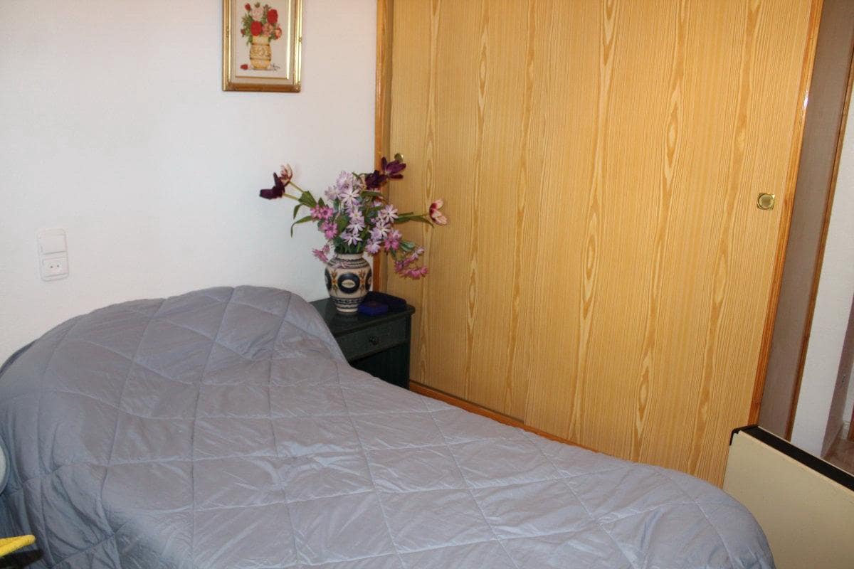 4 bedroom Apartment for sale in Tavernes de la Valldigna with pool - € 270,000 (Ref: 9491445)