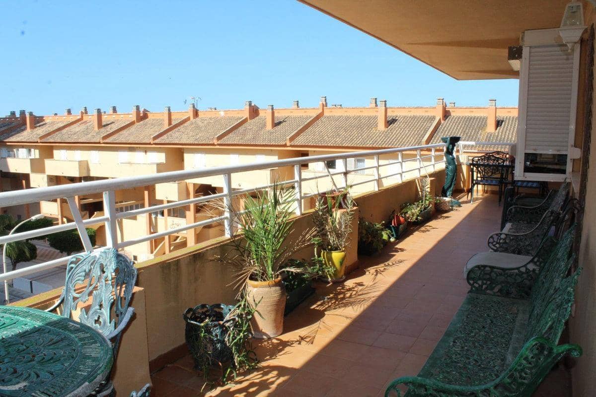 4 bedroom Apartment for sale in Tavernes de la Valldigna with pool - € 270,000 (Ref: 9491445)