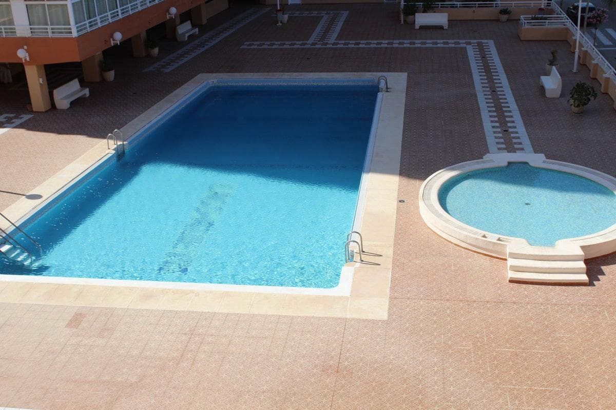 4 bedroom Apartment for sale in Tavernes de la Valldigna with pool - € 270,000 (Ref: 9491445)