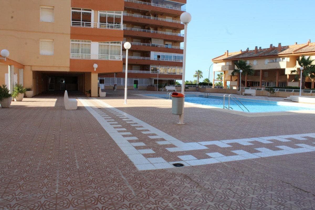 4 bedroom Apartment for sale in Tavernes de la Valldigna with pool - € 270,000 (Ref: 9491445)