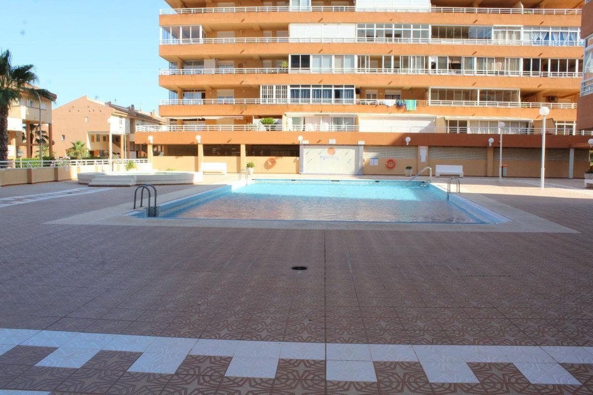 4 bedroom Apartment for sale in Tavernes de la Valldigna with pool - € 270,000 (Ref: 9491445)