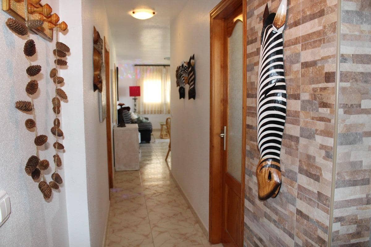 4 bedroom Apartment for sale in Tavernes de la Valldigna with pool - € 270,000 (Ref: 9491445)