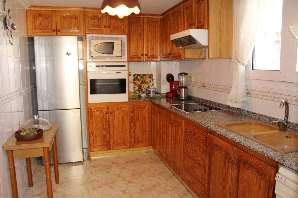 4 bedroom Apartment for sale in Tavernes de la Valldigna with pool - € 270,000 (Ref: 9491445)