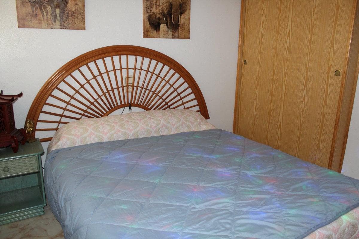 4 bedroom Apartment for sale in Tavernes de la Valldigna with pool - € 270,000 (Ref: 9491445)