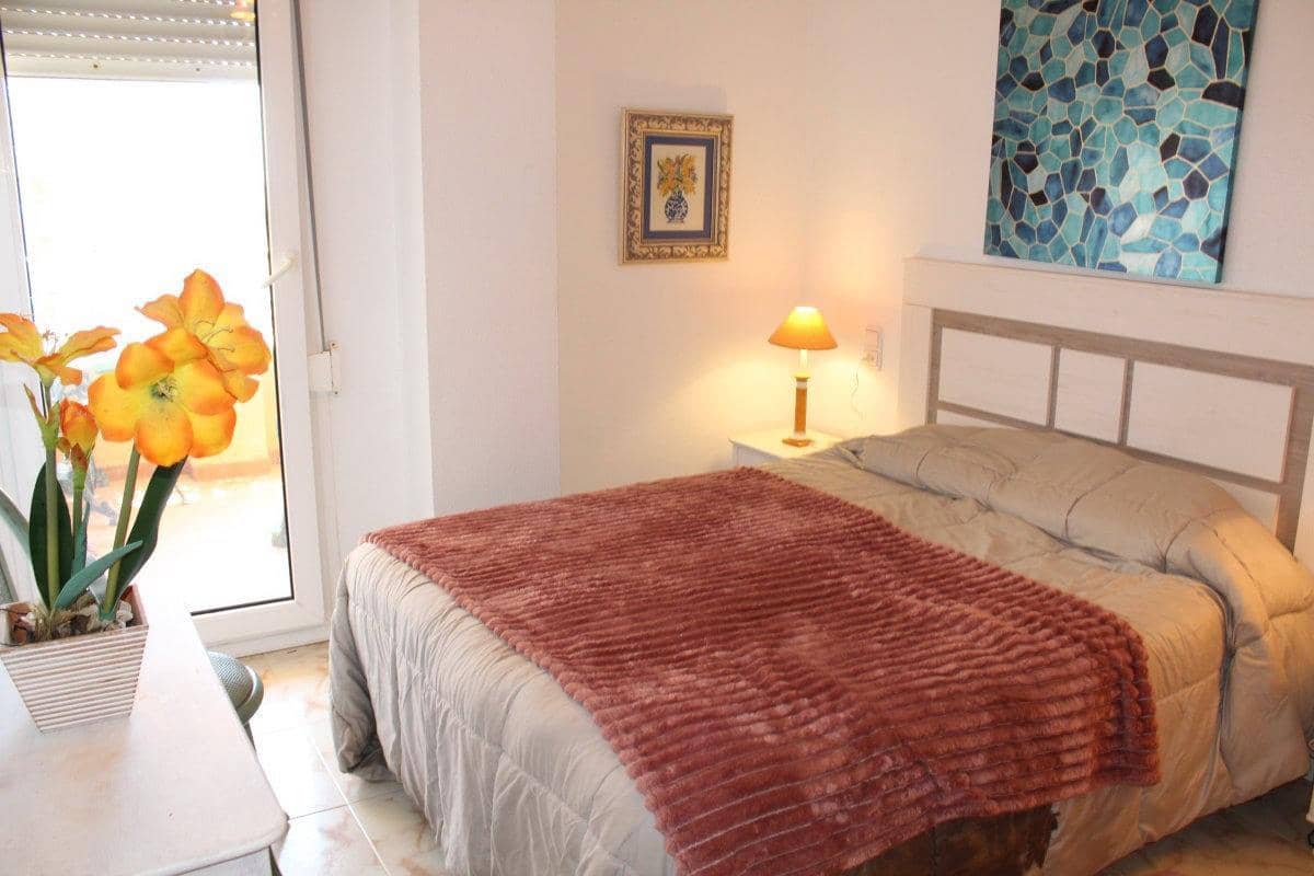 4 bedroom Apartment for sale in Tavernes de la Valldigna with pool - € 270,000 (Ref: 9491445)