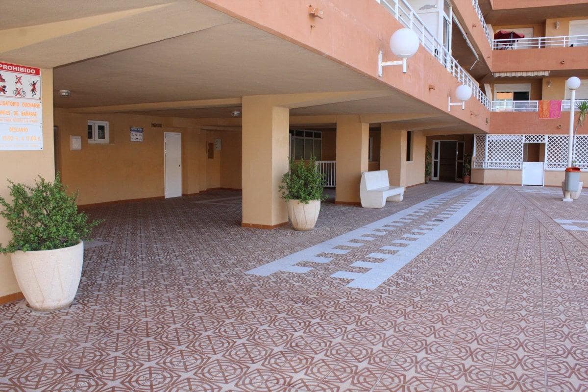 4 bedroom Apartment for sale in Tavernes de la Valldigna with pool - € 270,000 (Ref: 9491445)