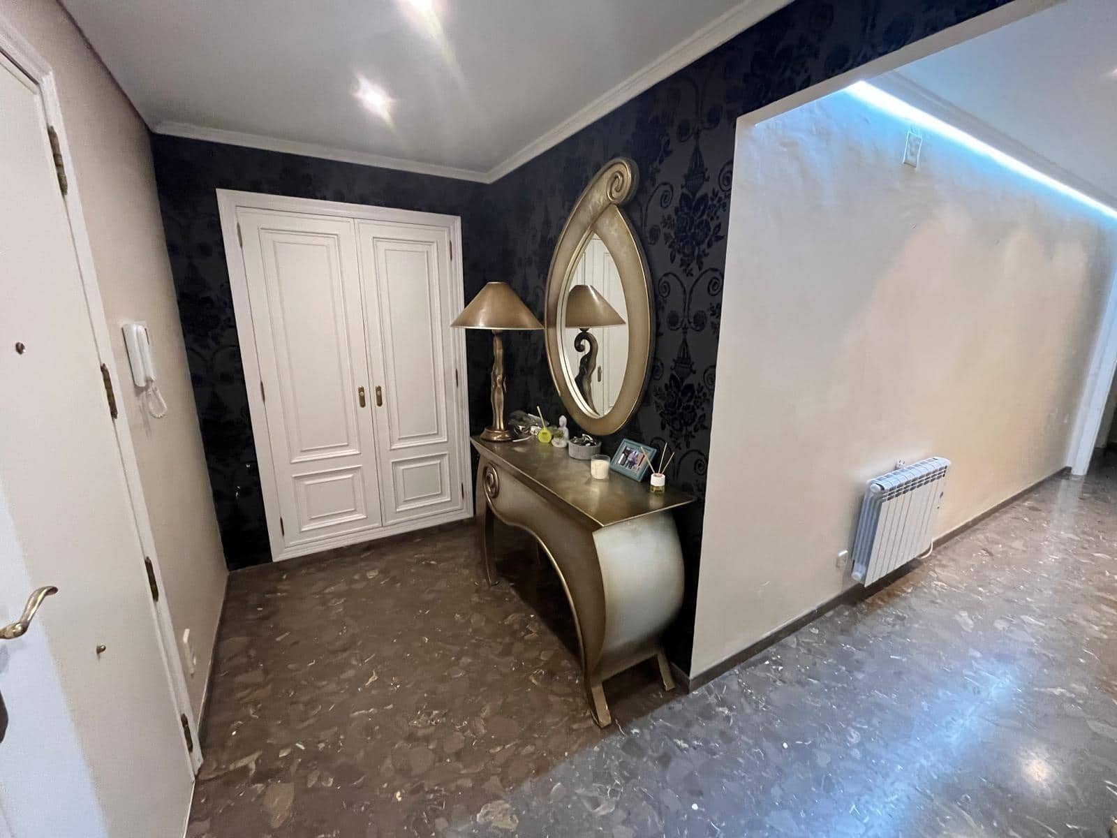 3 slaapkamer Flat te huur in Tavernes de la Valldigna - € 850 (Ref: 9548142)