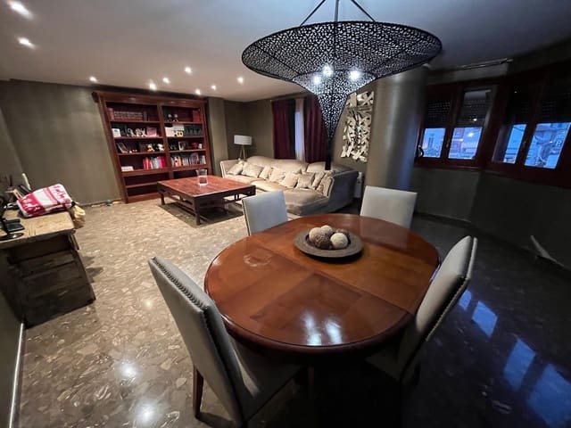 3 slaapkamer Flat te huur in Tavernes de la Valldigna - € 850 (Ref: 9548142)