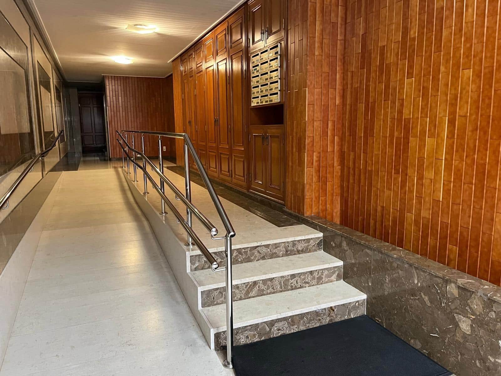 3 slaapkamer Flat te huur in Tavernes de la Valldigna - € 850 (Ref: 9548142)