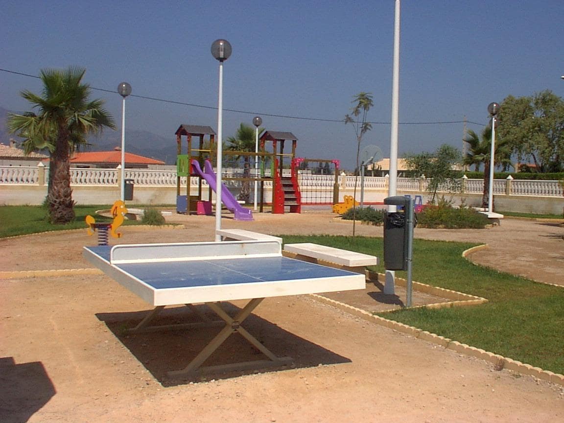 3 quarto Moradia em Banda para venda em Tavernes de la Valldigna com piscina garagem - 230 000 € (Ref: 9591216)