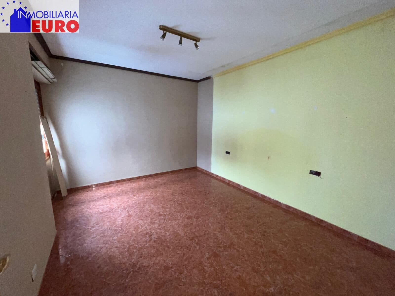 Piso de 3 habitaciones en Tavernes de la Valldigna en venta - 113.000 € (Ref: 9591217)
