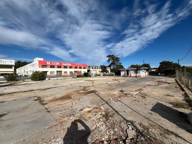 Undeveloped Land for rent in Tavernes de la Valldigna - € 600 (Ref: 9591218)