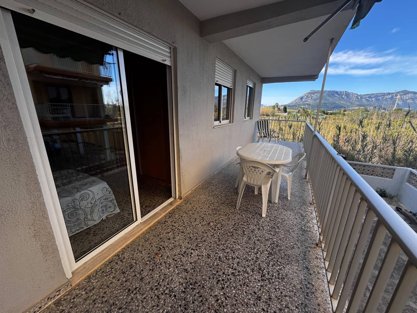 3 bedroom Apartment for sale in Tavernes de la Valldigna - € 140,000 (Ref: 9629911)