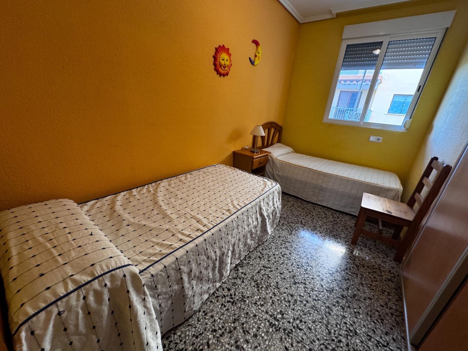 3 bedroom Apartment for sale in Tavernes de la Valldigna - € 140,000 (Ref: 9629911)