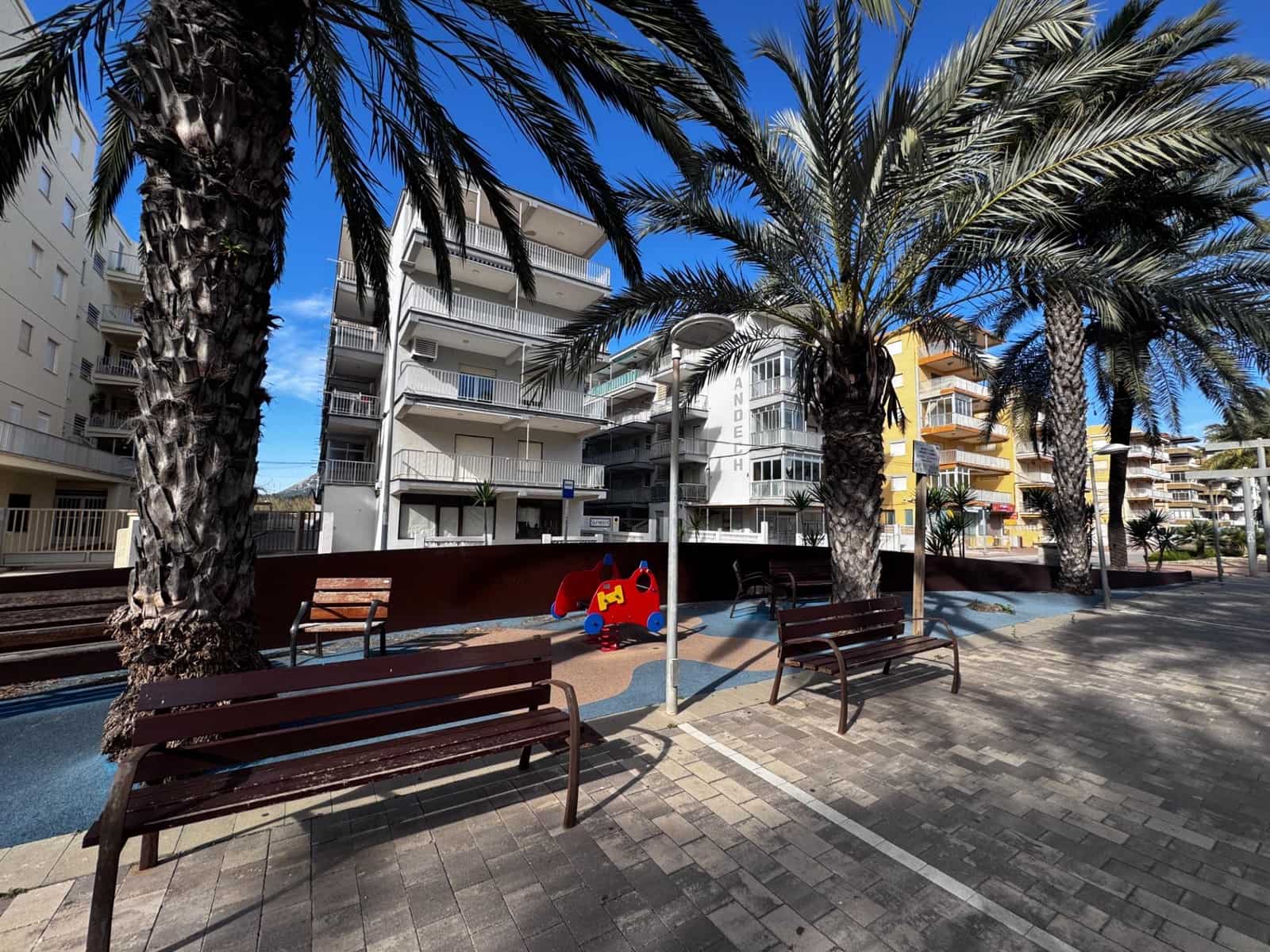 3 bedroom Apartment for sale in Tavernes de la Valldigna - € 140,000 (Ref: 9629911)