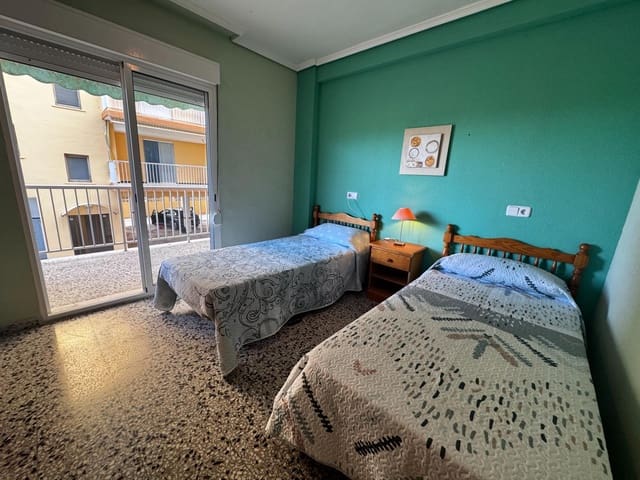 3 bedroom Apartment for sale in Tavernes de la Valldigna - € 140,000 (Ref: 9629911)