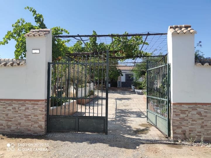 3 bedroom Villa for sale in Moraleda de Zafayona with pool garage € 135,000 (Ref 6252489)