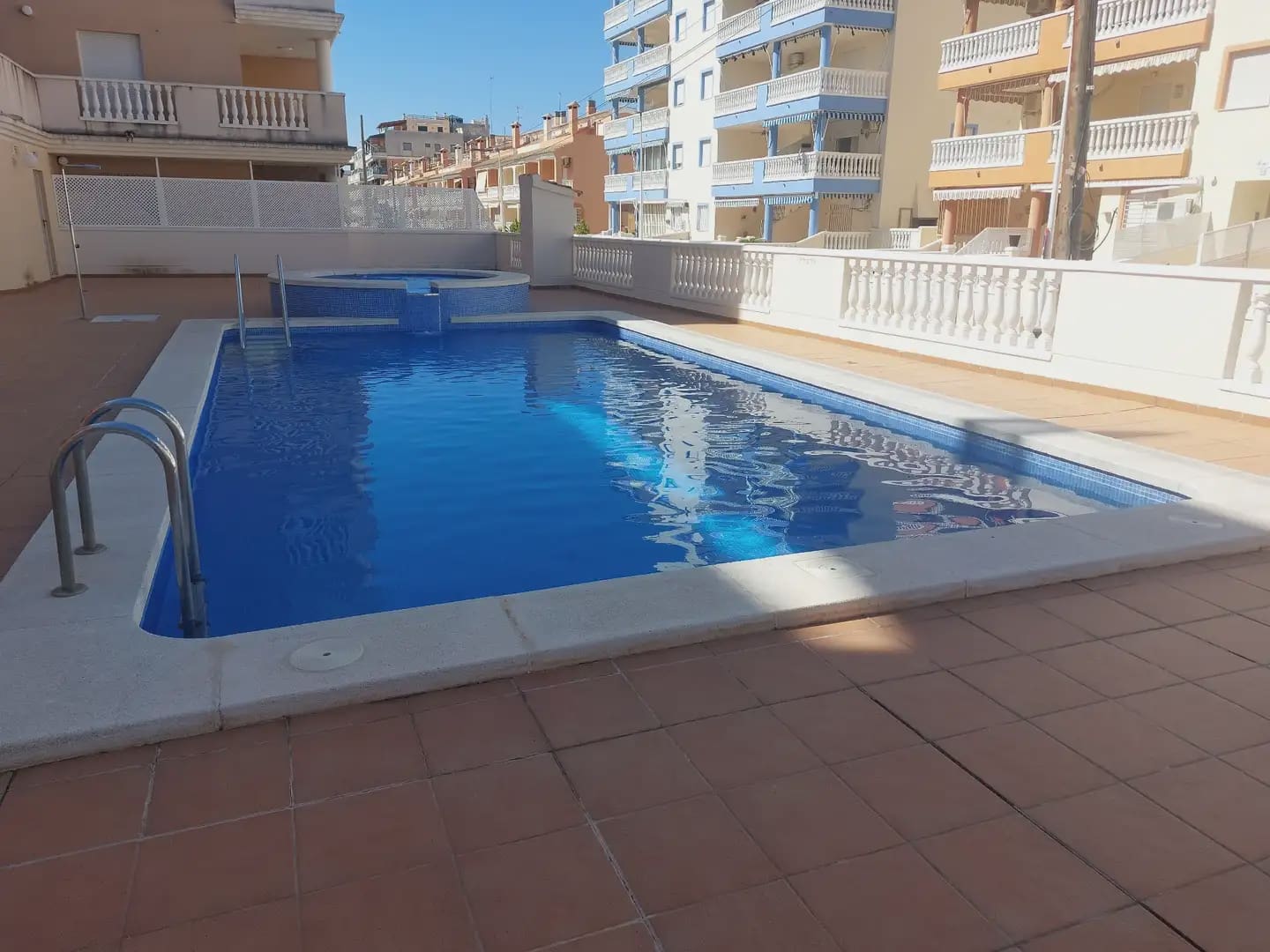 3 soveværelse Strandlejlighed til leje i Moncofa med garage - € 2.000 (Ref: 9756279)