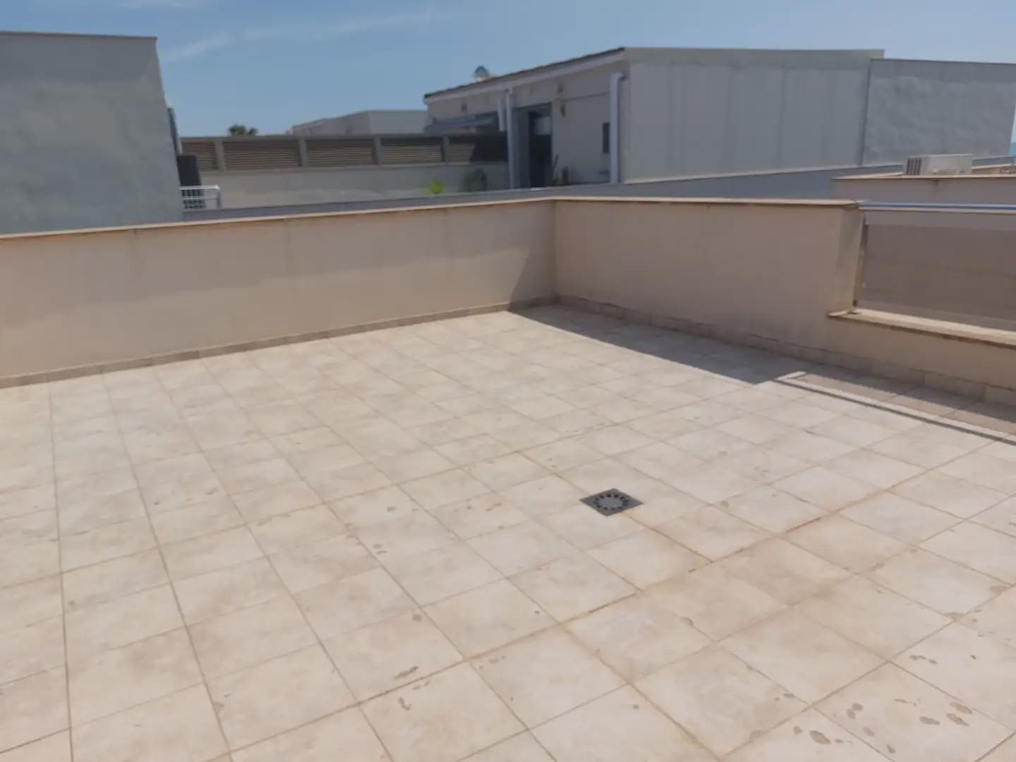 3 soverom Strandleiligheter til salgs i Moncofa med svømmebasseng garasje - € 275 000 (Ref: 9756282)