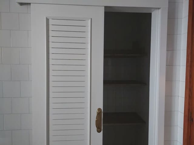 4 soverom Leilighet til salgs i La Vall d'Uixó - € 100 000 (Ref: 9756284)