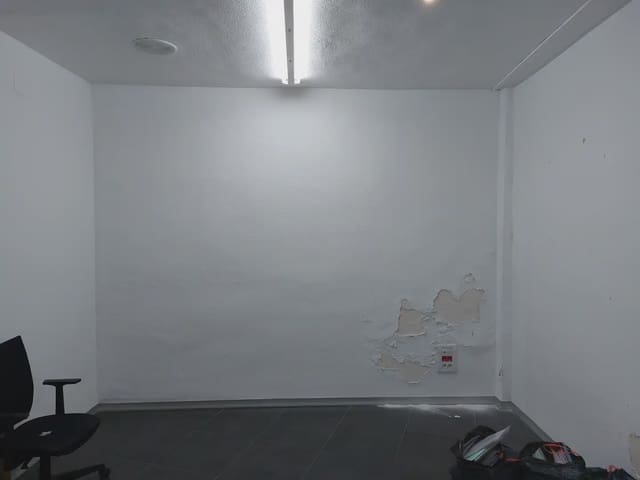 Commerciale in vendita in La Vall d'Uixó - 110.000 € (Rif: 9756286)