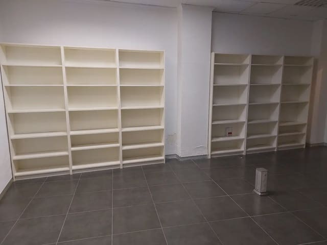 Commerciale in vendita in La Vall d'Uixó - 110.000 € (Rif: 9756286)