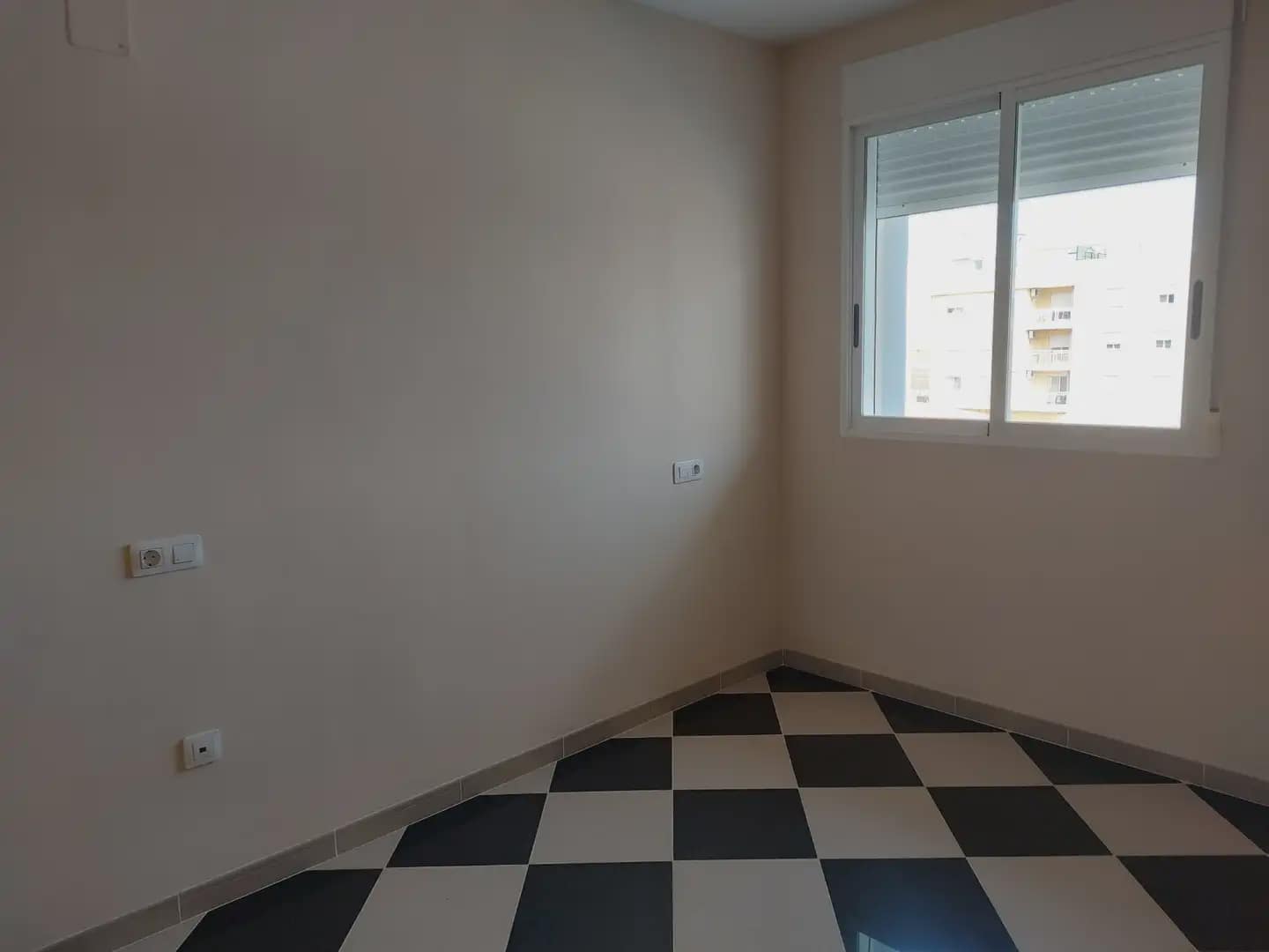 2 soverom Strandleiligheter til salgs i Moncofa med svømmebasseng garasje - € 150 000 (Ref: 9758141)