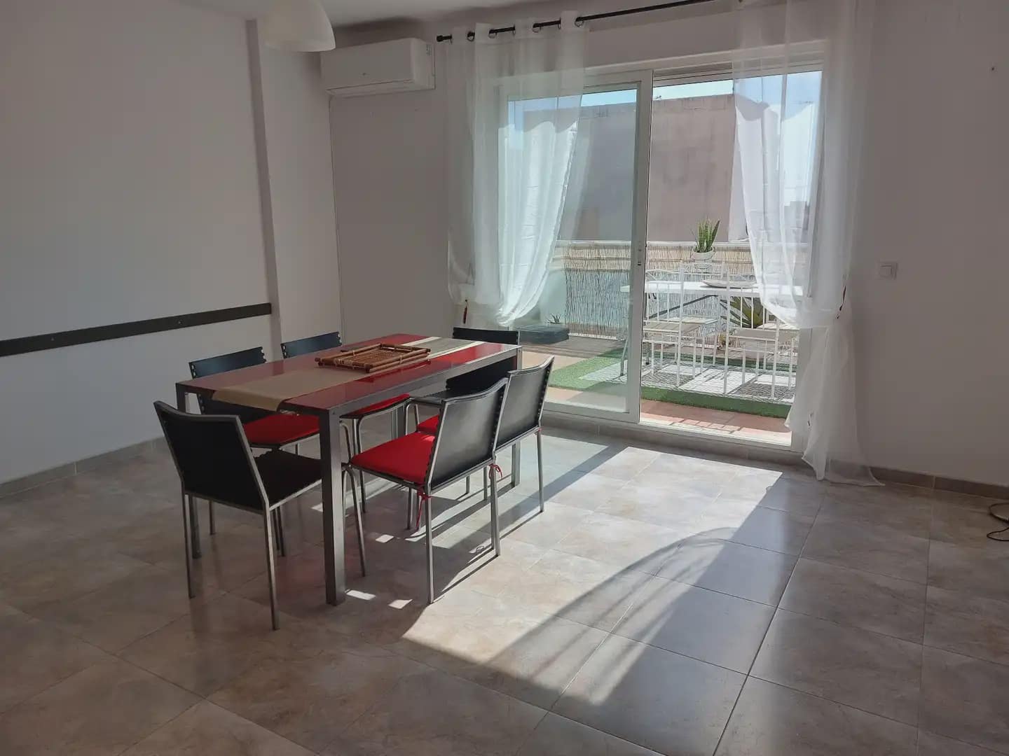 Ático de 2 habitaciones en Moncofa en alquiler - 1.700 € (Ref: 9758142)