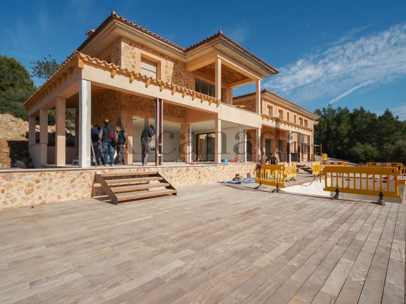 6 soveværelse Villa til salg i Alcudia med swimmingpool garage - € 11.000.000 (Ref: 3111534)