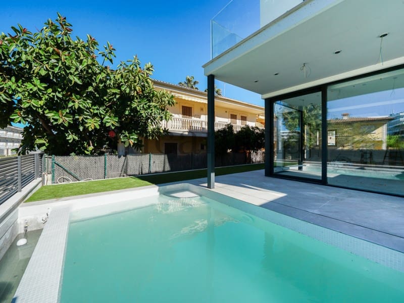 3 soveværelse Villa til salg i Alcudia med swimmingpool - € 1.680.000 (Ref: 3111576)