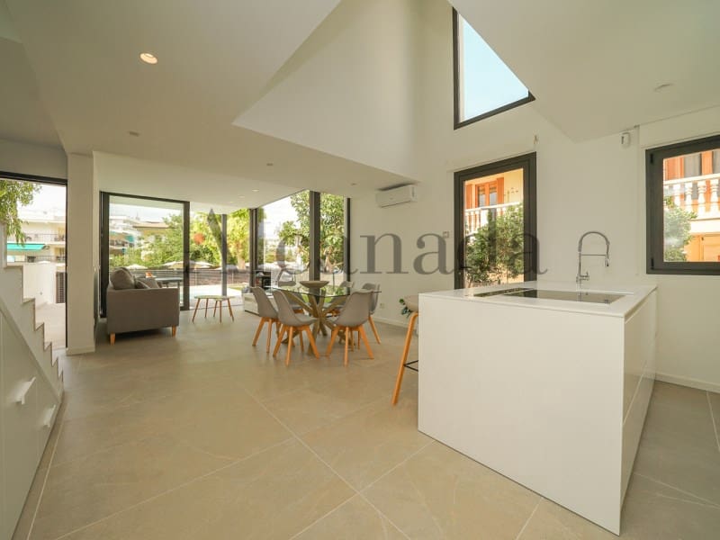 3 soveværelse Villa til salg i Alcudia med swimmingpool - € 1.680.000 (Ref: 3111576)