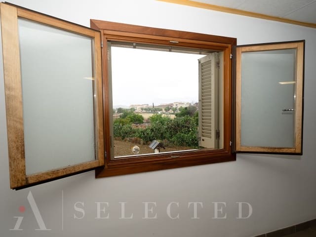 Commercial for sale in Sa Pobla - € 210,000 (Ref: 3111859)