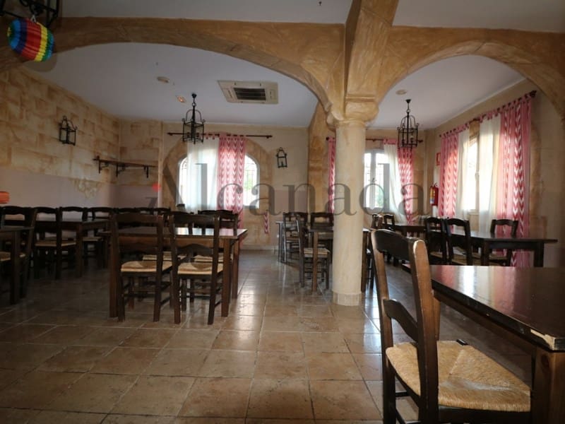 Erhverv til salg i Consell - € 265.000 (Ref: 3111860)