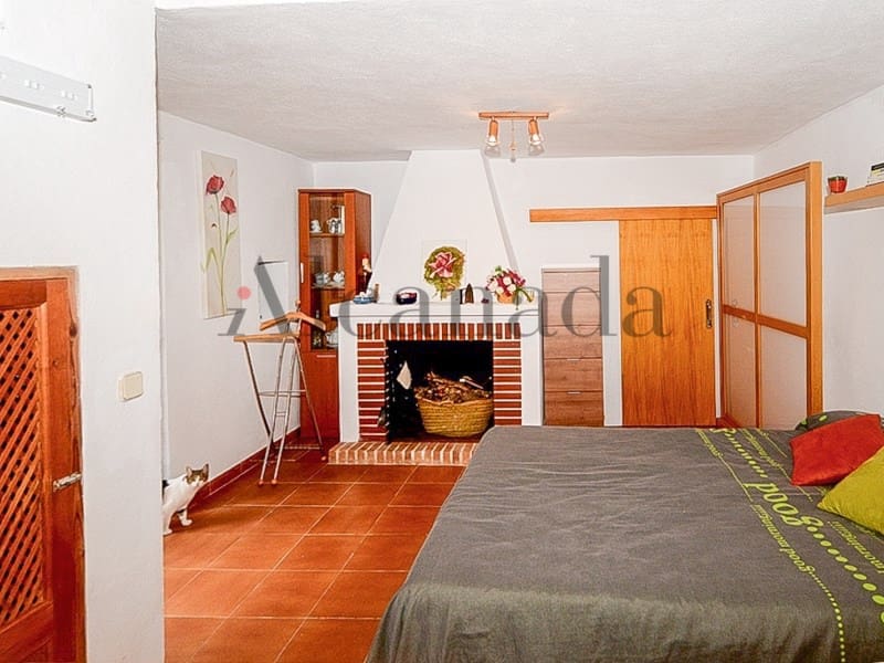 5 bedroom Townhouse for sale in Sencelles - € 530,000 (Ref: 3112210)