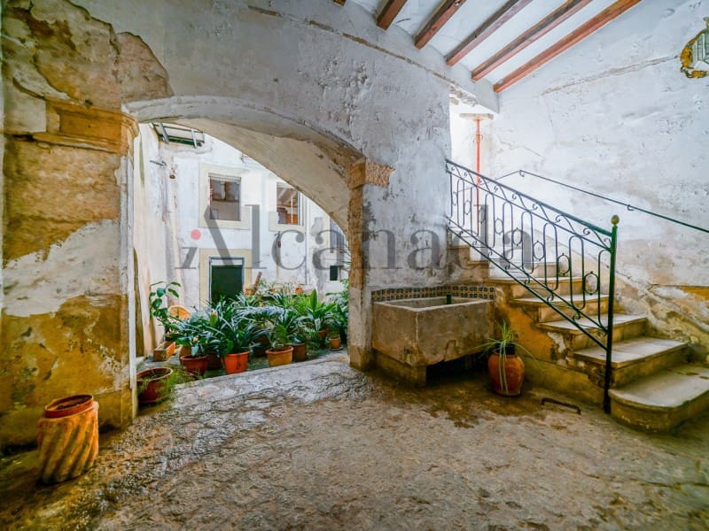 8 soveværelse Byhus til salg i Palma de Mallorca - € 3.430.000 (Ref: 4566186)