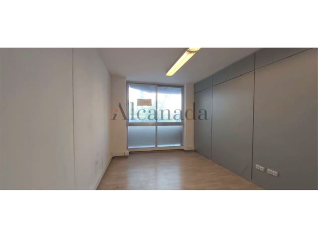 Erhverv til salg i La Seu, Palma de Mallorca - € 250.000 (Ref: 4715696)