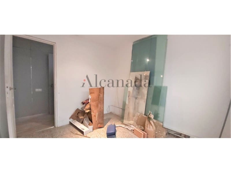 Erhverv til salg i Palma de Mallorca - € 250.000 (Ref: 4715696)