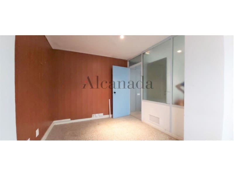 Erhverv til salg i Palma de Mallorca - € 250.000 (Ref: 4715696)