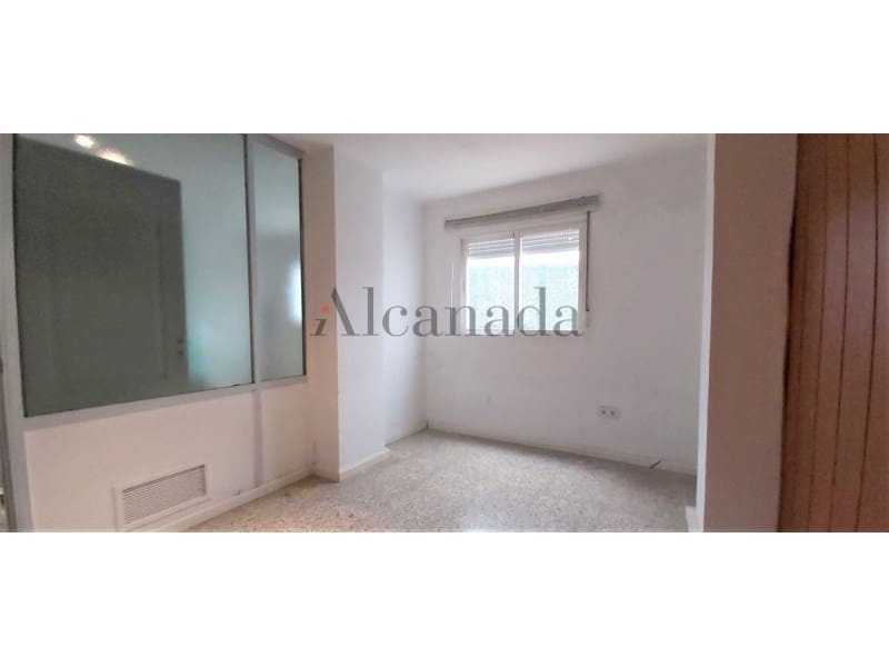 Erhverv til salg i Palma de Mallorca - € 250.000 (Ref: 4715696)