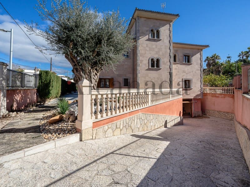 5 soverom Hus til salgs i Ca'n Picafort med svømmebasseng garasje - € 2 500 000 (Ref: 6618362)