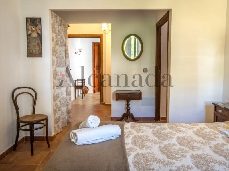 7 bedroom Villa for sale in Mancor de la Vall - € 1,500,000 (Ref: 6699665)