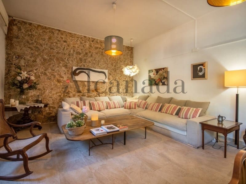 7 bedroom Villa for sale in Mancor de la Vall - € 1,500,000 (Ref: 6699665)