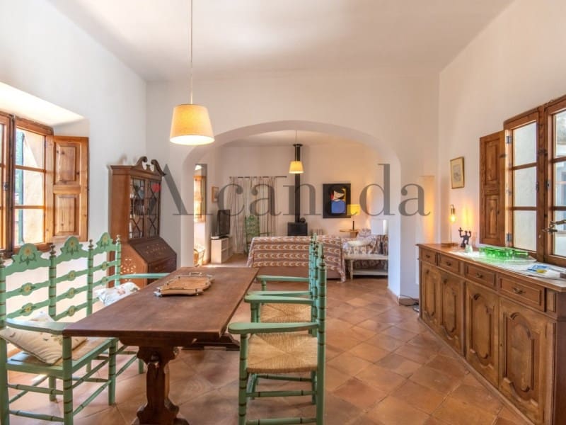 7 bedroom Villa for sale in Mancor de la Vall - € 1,500,000 (Ref: 6699665)